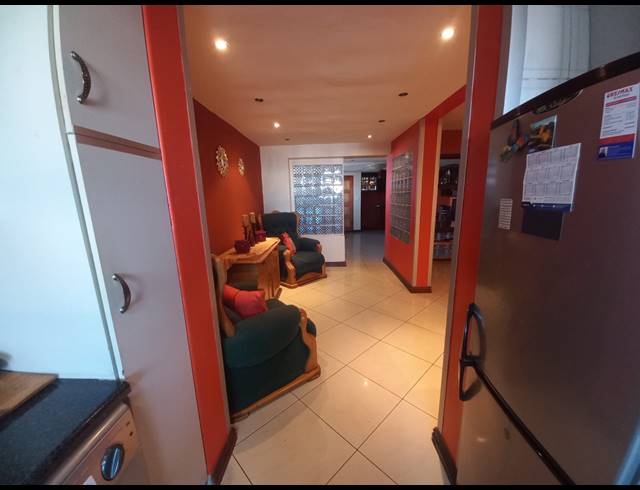 2 BEDROOM HOUSE FOR SALE IN WESTRIDGE